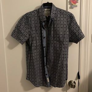 Men’s patterned casual shirt sleeve dress shirt
